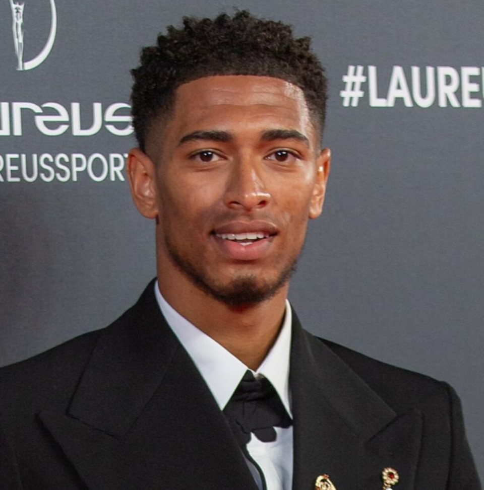 仍停留在 仍停留在